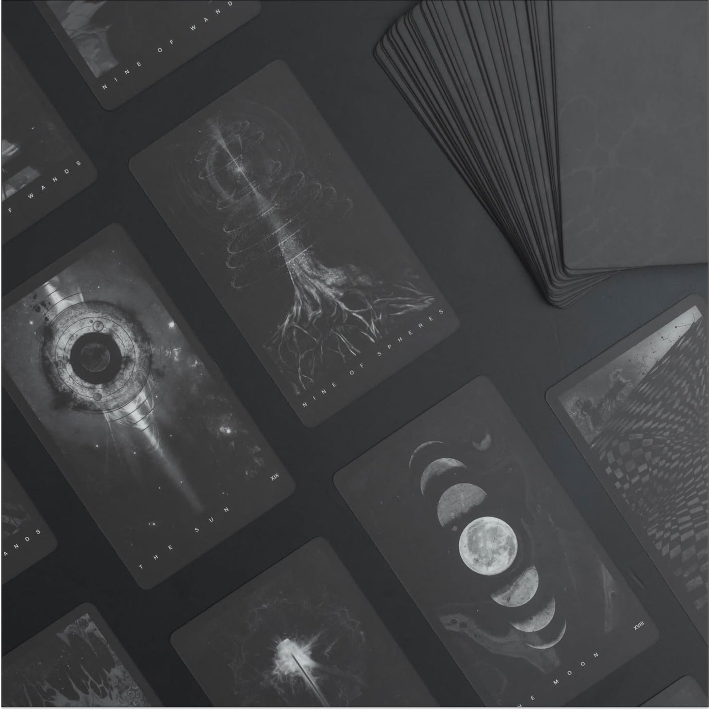 Da Brigh Black Tarot Deck