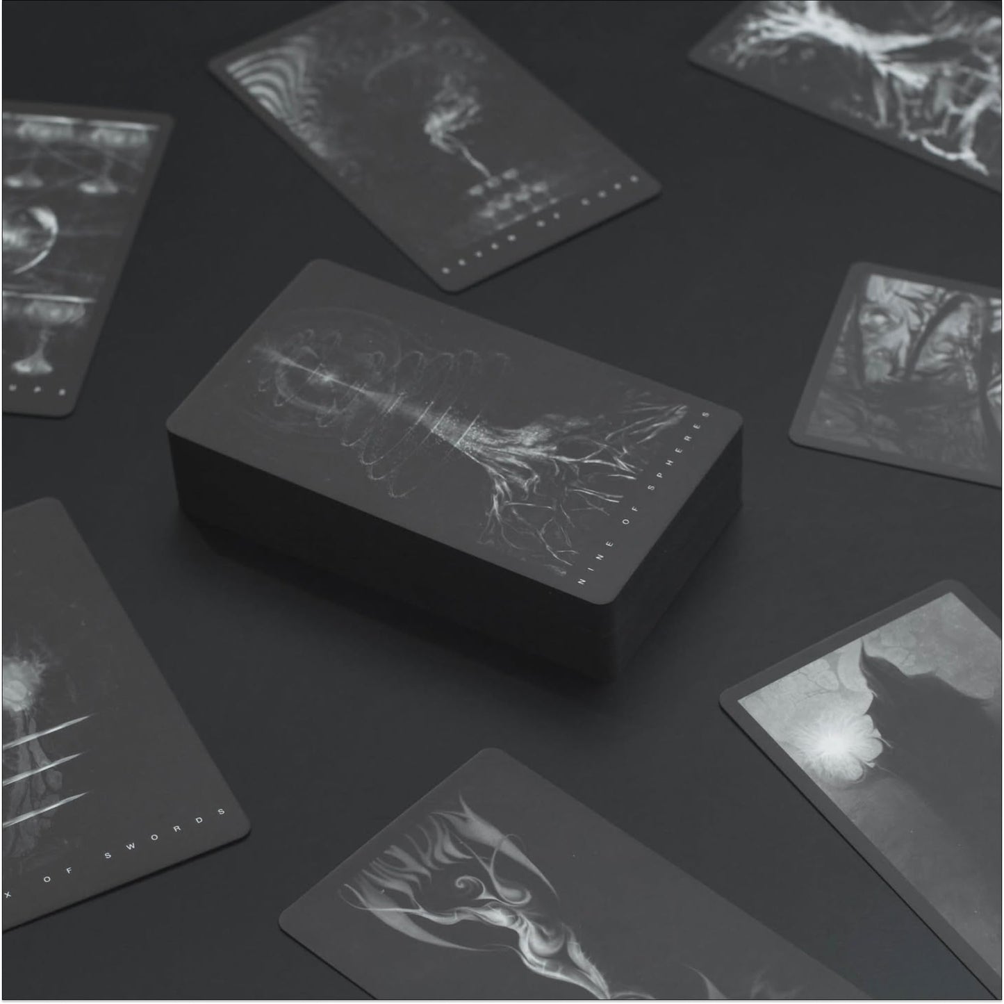 Da Brigh Black Tarot Deck