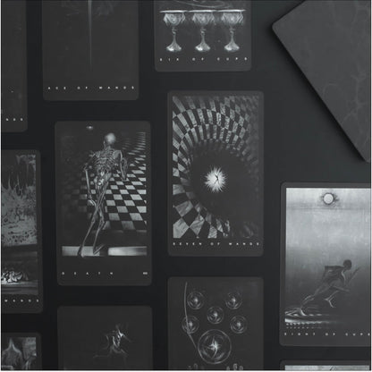 Da Brigh Black Tarot Deck