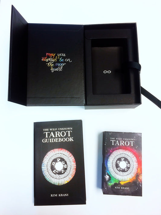 The Wild Unknown Tarot Deck And Guidebook (Official Keepsake Box Set)